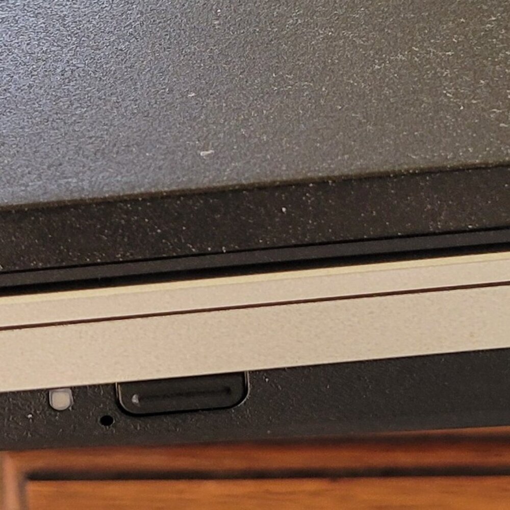 Sony VAIO PCG-6QYP Notebook Computer, Korean Version - Picture 8 of 15